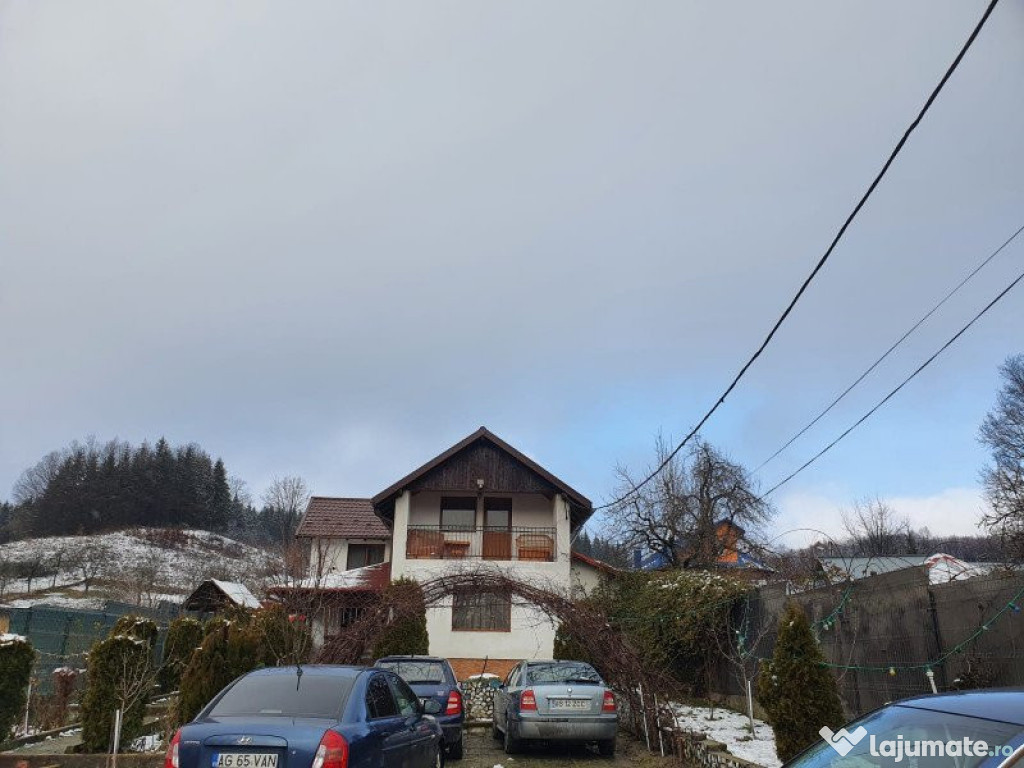 Casă la Padure cu 6 camere de vânzare – Curtea de Argeș