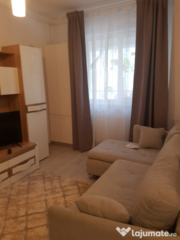 Propietar/Inchiriez Garsoniera decomandata in Militari Residence