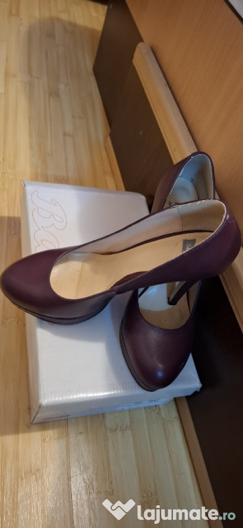 Pantofi de piele 40 eu