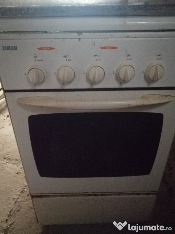 Aragaz ZANUSSI, 4 ochiuri, cuptor