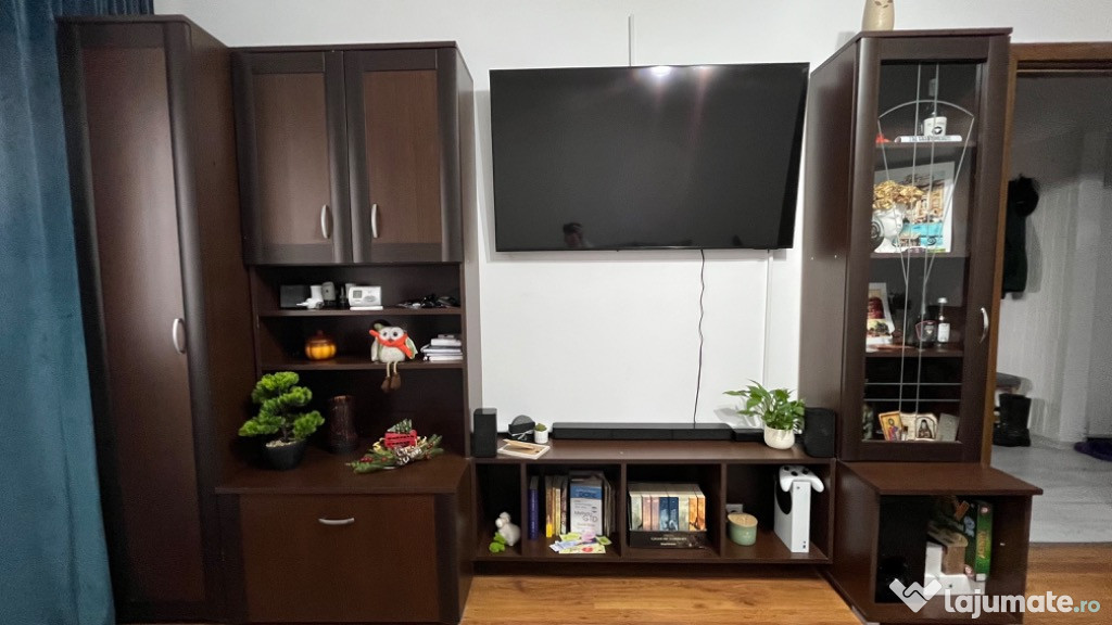 Mobilier living culoare mahon