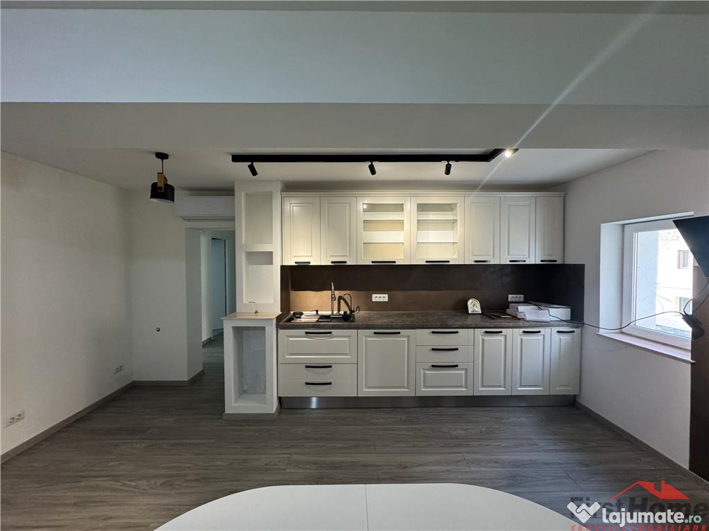 Ap 4 cam transformat in 3, et 1, renovat complet, zona Inspe