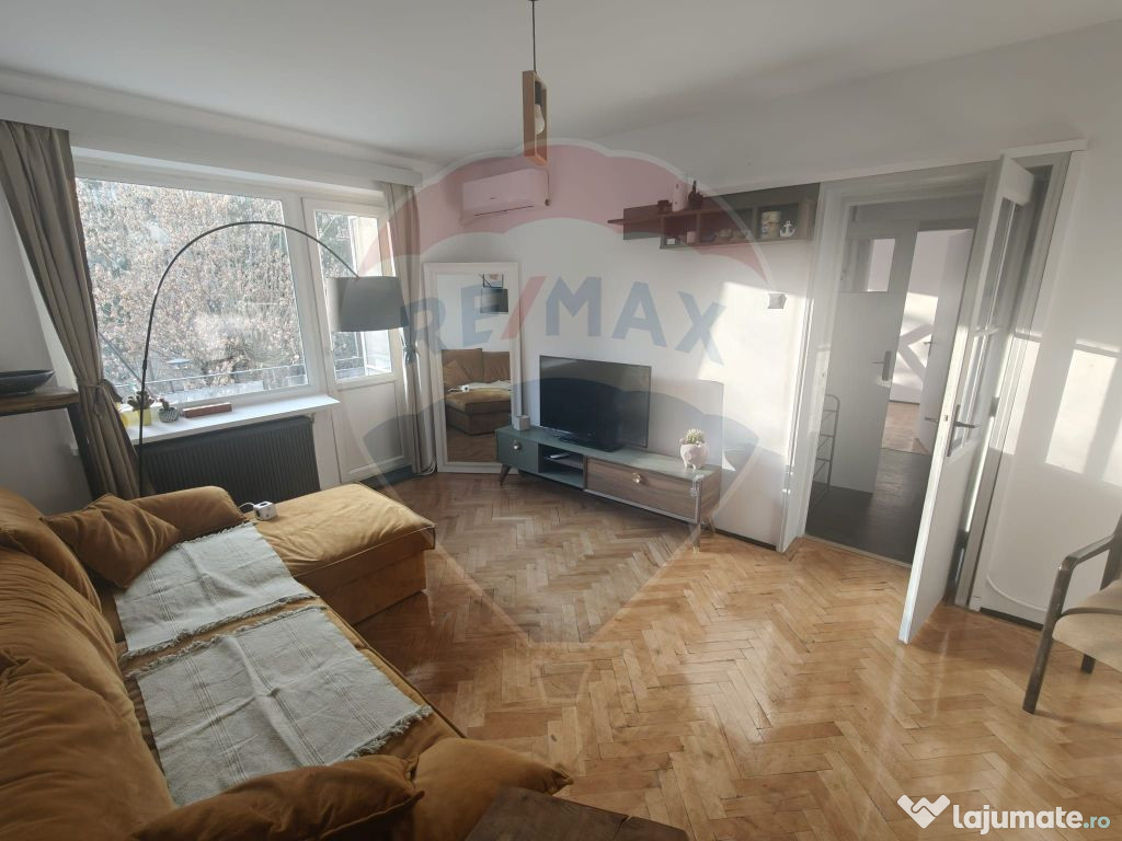 Apartament cu 3 camere de inchiriat Victor Babeș etaj 1