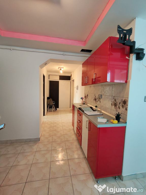 3 camere - zona Big - 2 balcoane spatioase inchise