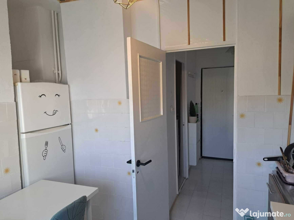 Brancoveanu metrou etaj 5 decomandat