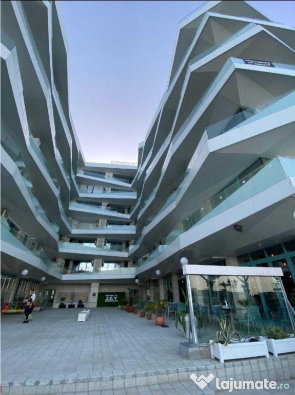 Apartament de vânzare în Mamaia Nord pe prima linie la plaja