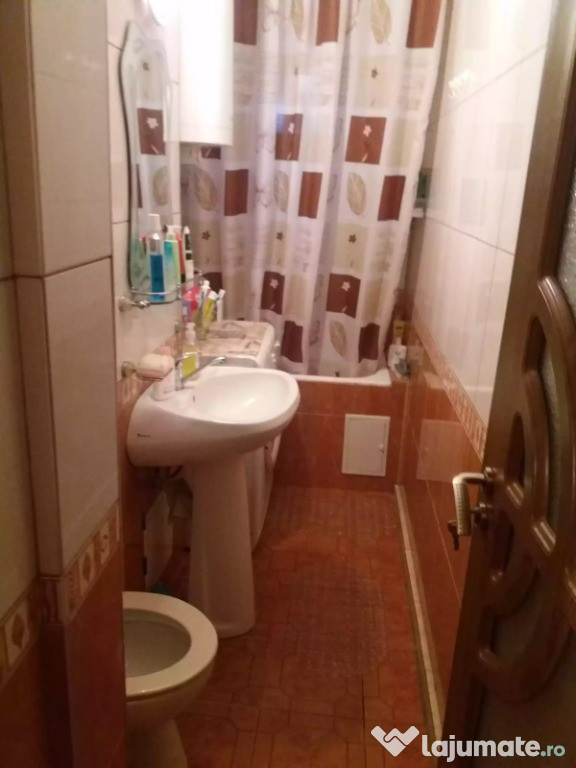 Vand Apartament cu 2 camere