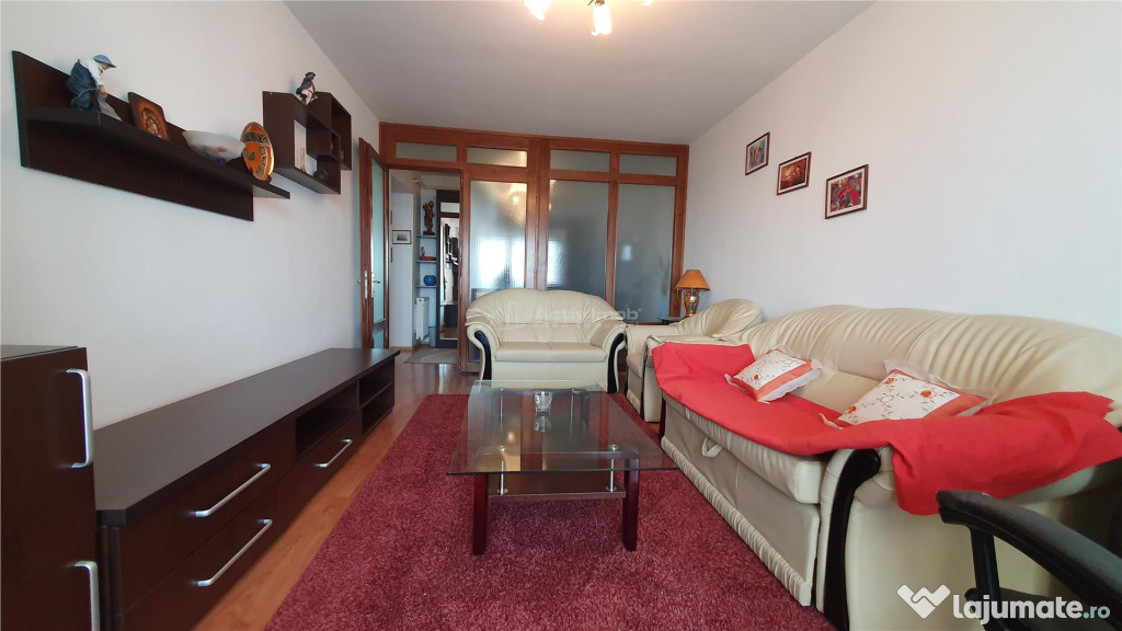 Apartament spatios - 60 mp - 2 camere - Zamca