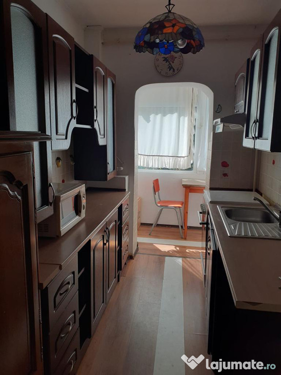 INCHIRIEZ APARTAMENT 2 CAMERE BRASOV