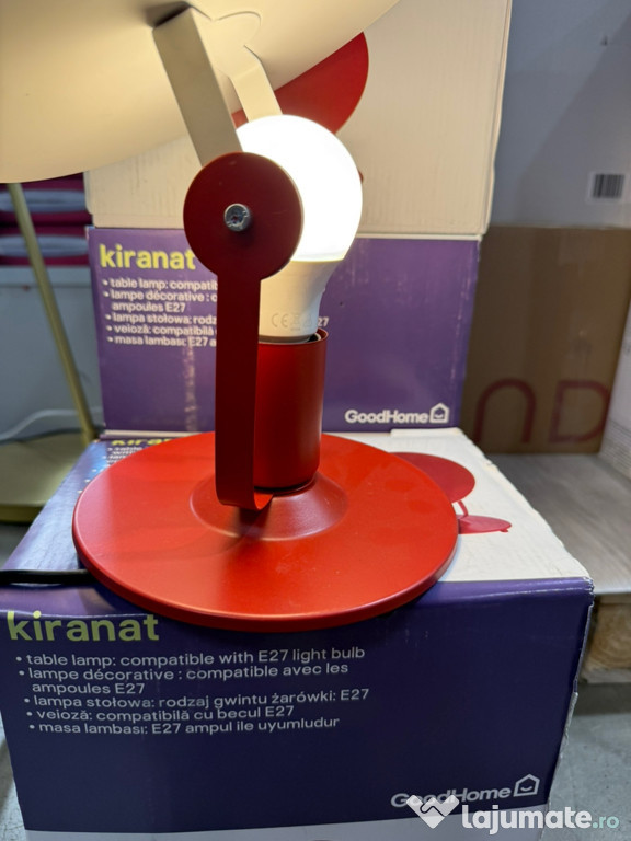 Lampa de veghe cu lumina reglabila