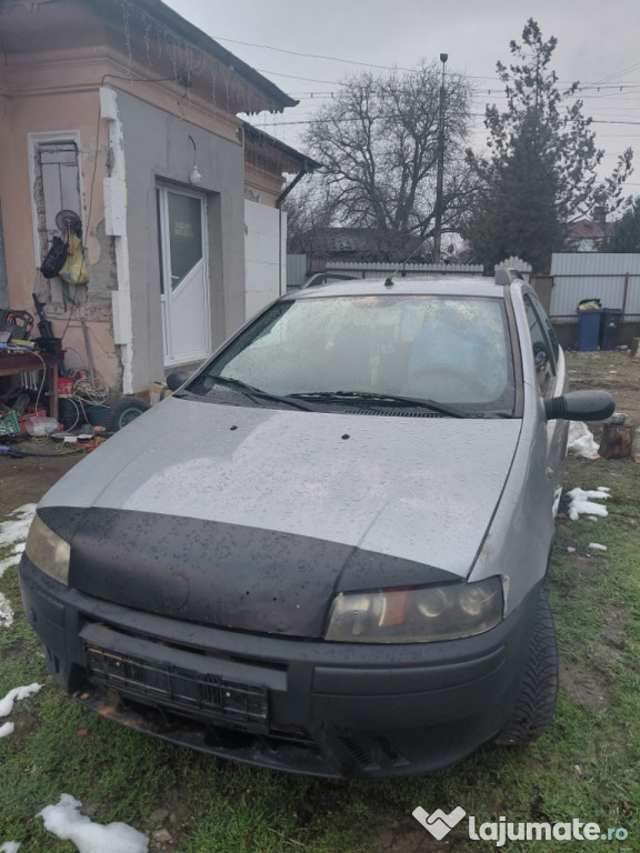 Dezmembrez Fiat punto 1.2 8v