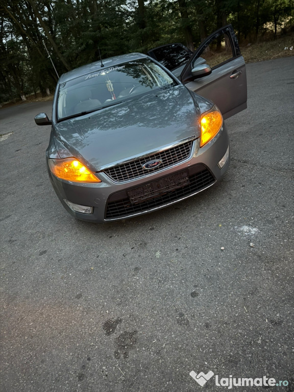 Vând Ford Mondeo
