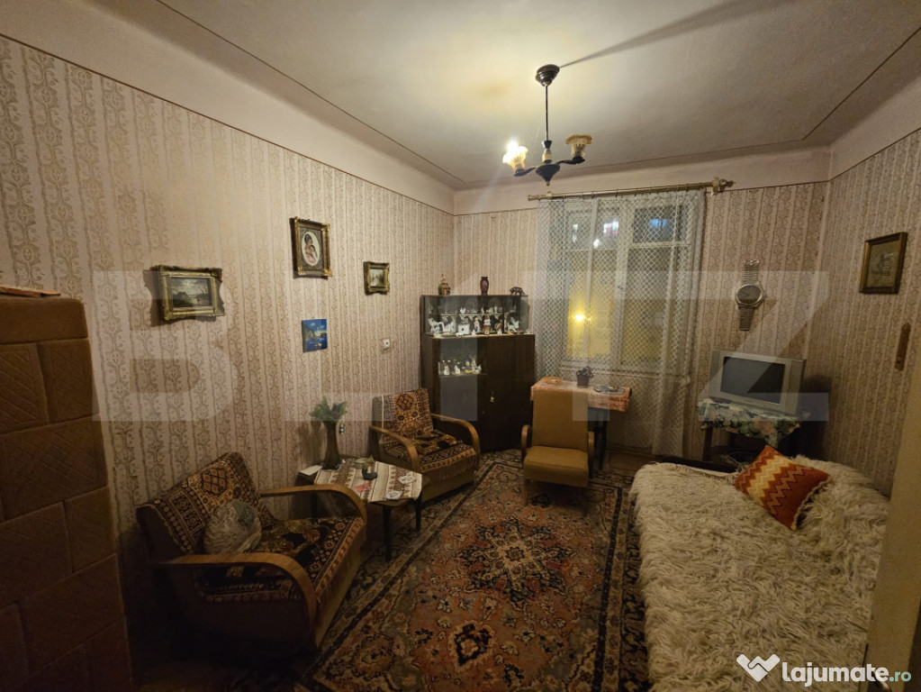 Apartament de vânzare cu 2 camere, 80mp, decomandat, Ocna M