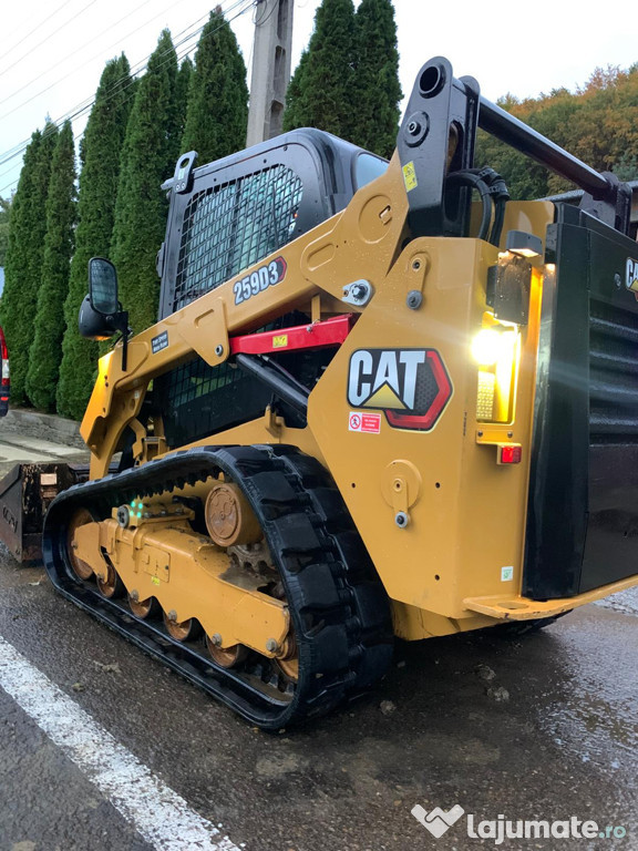 Vând Mini Încărcător frontal