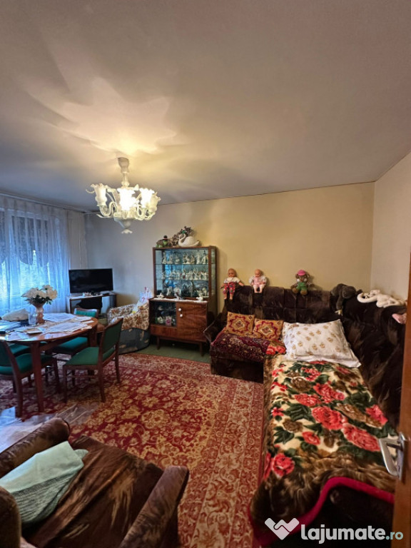 Apartament de vanzare - Bulevardul 1 Decembrie 1918 - Bloc a