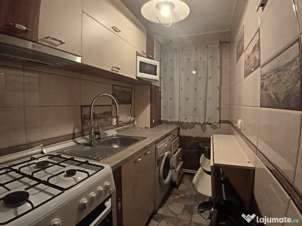 Apartament cu 3 Camere in George Enescu