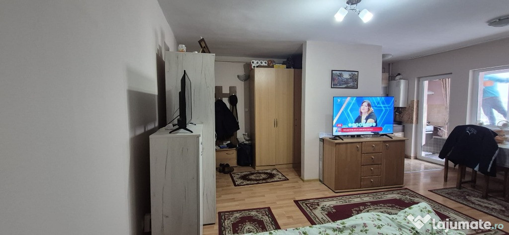 Vcitoriei, Pronto, gars., etaj 3