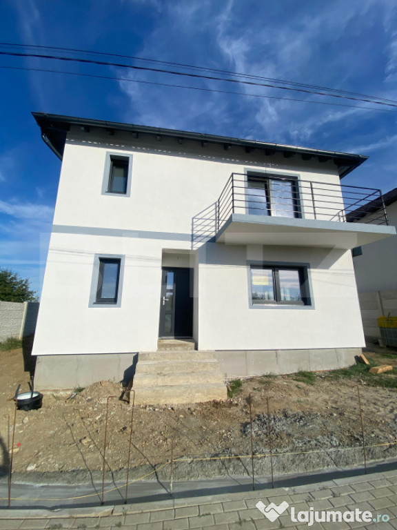 Casa individuala cu 4 camere, zona Cristian