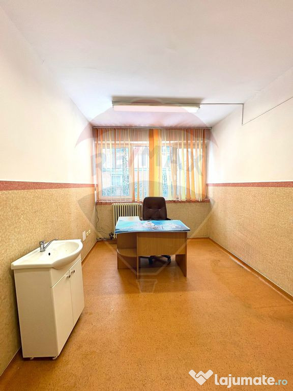 Cabinet medical de inchiriat, pretabil pentru medic speci...