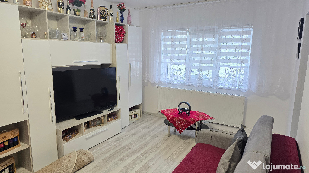 Vand garsoniera in Deva, Eminescu (Micro 15), parter inalt, mobilata