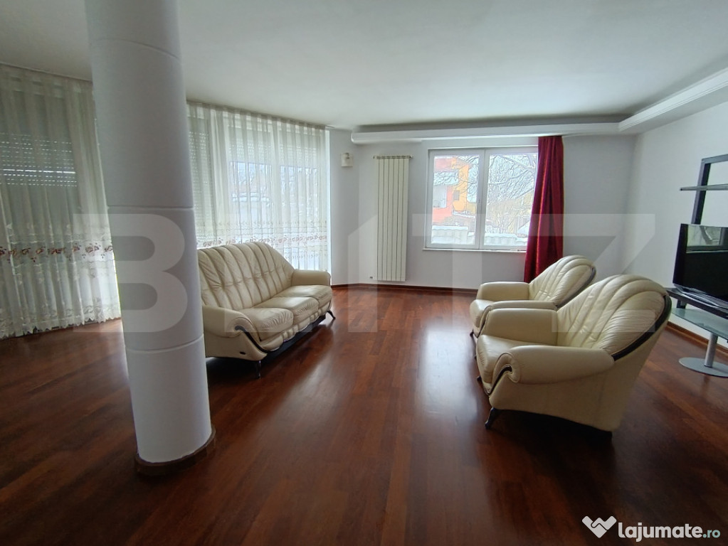 Casa Ultracentral cu 5 camere în suprafață de 300 mp și