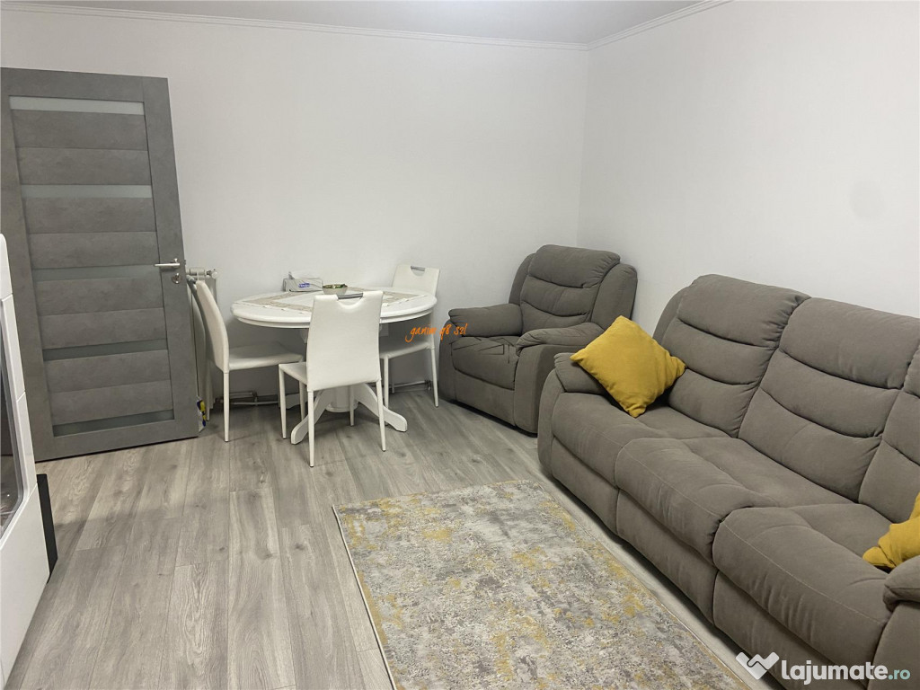 Apartament 3 camere, zona Liceul Economic -str Longinescu ,
