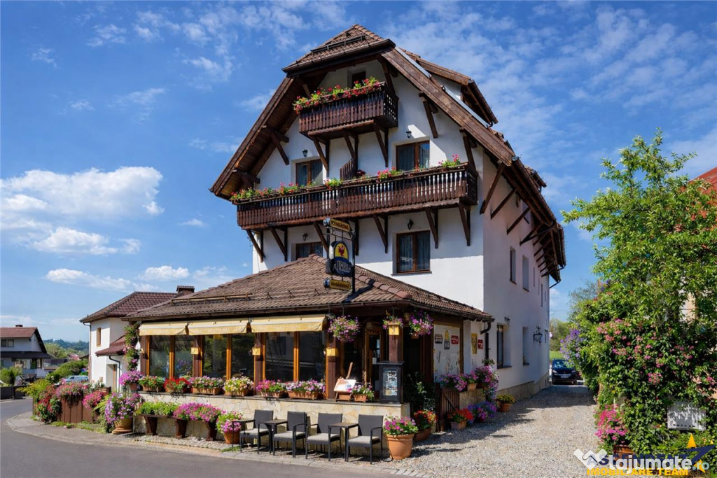 Pensiune cu restaurant, farmec aparte, concept italian, Cent