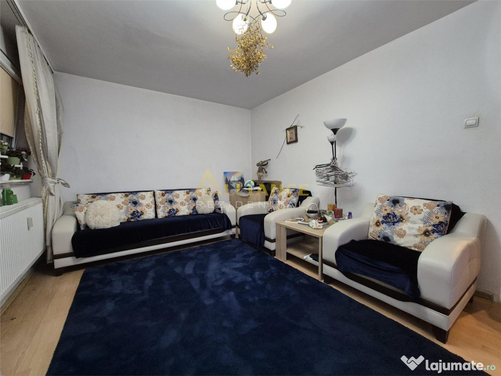 Apartament 3 camere decomandat { Metrou Dristor 1 }