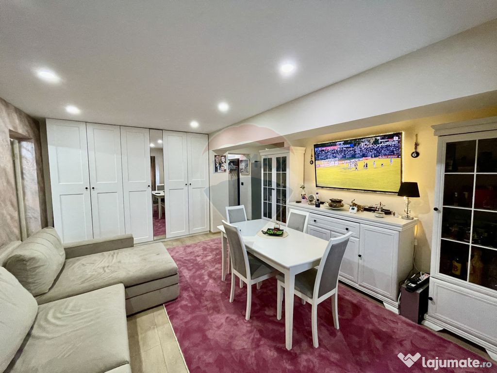 Apartament cu 4 camere de vânzare în zona Central