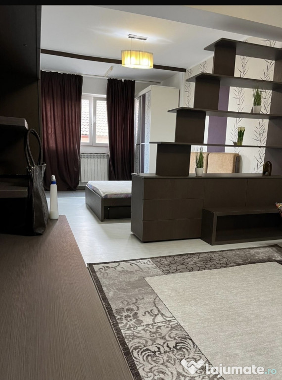 Garsonieră 45 m zona Traian
