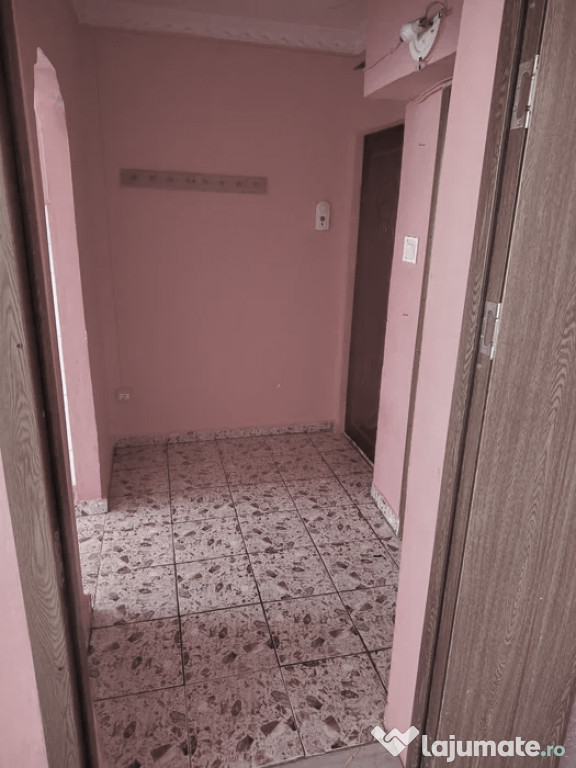 Apartament cu 2 Camere Semidecomandate Zona Ultracentral