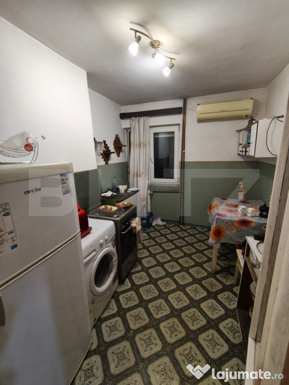 Apartament 3 camere la etajul 1 renovabil in Nufarul