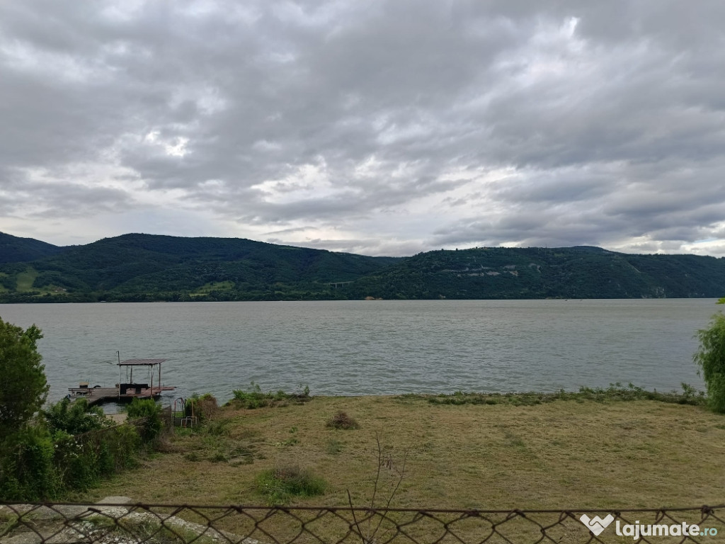 Vând teren clisura Dunării
