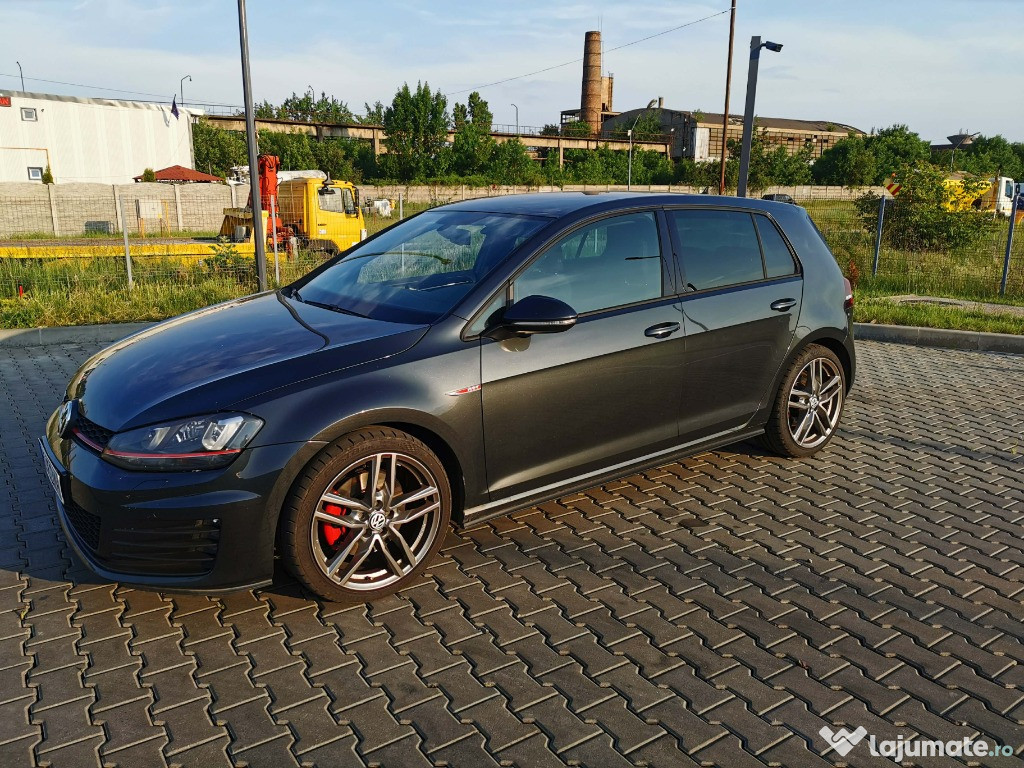 Volkswagen Golf GTI