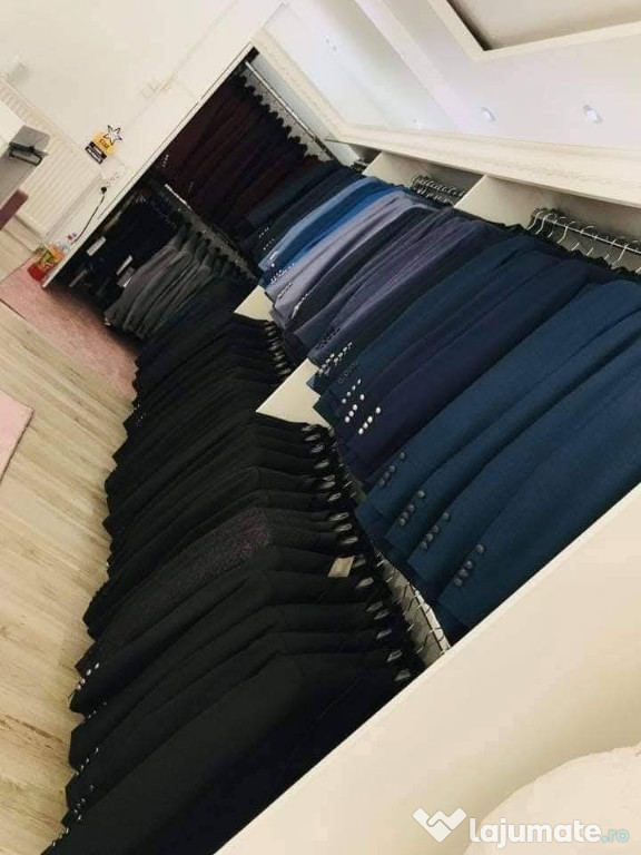 VAND STOC NOU DE COSTUME BĂRBAȚI