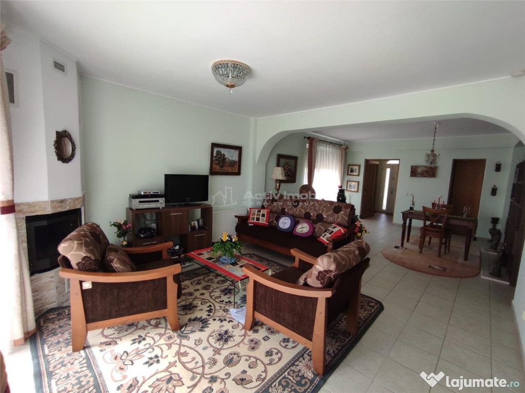 Vila 7 camere 234 mp - Clinceni / Str. Monumentul Eroilor