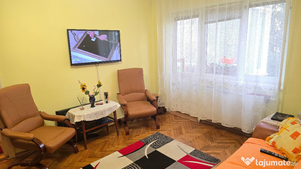 Vand apartament 2 camere in Deva, zona Zamfirescu, et. 2