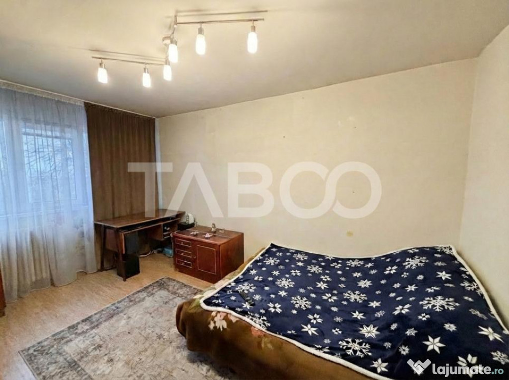 Vanzare apartament 4 camere decomandate in cartierul Manastu