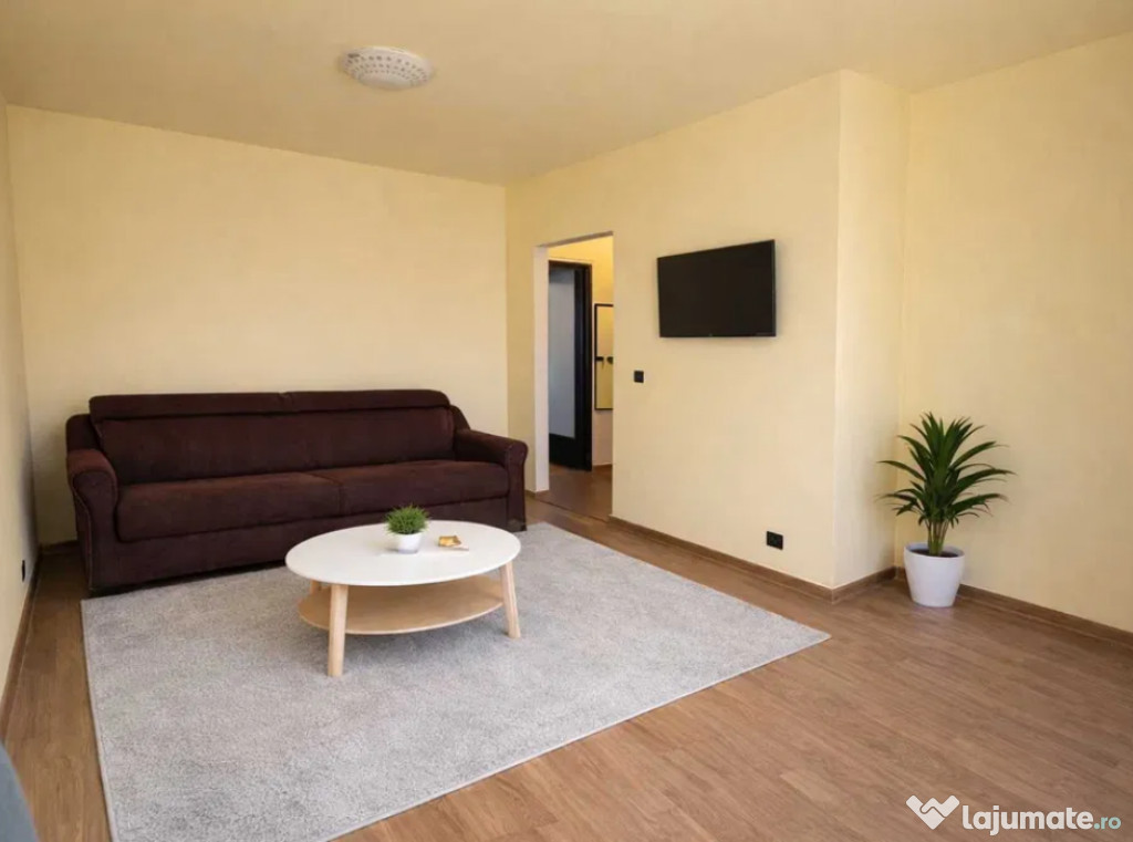 Apartament 2 camere, decomandat - zona Brasovul Vechi