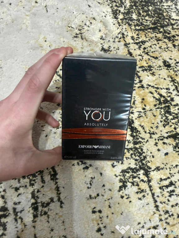 Vând parfum stronger with you absolutely