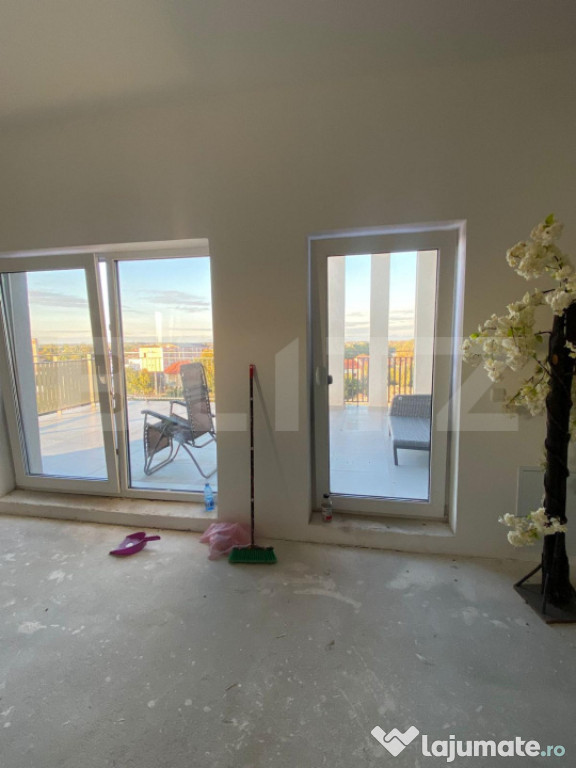 Penthouse semifinisat de vanzare ,86 mp zona Botizului Satu