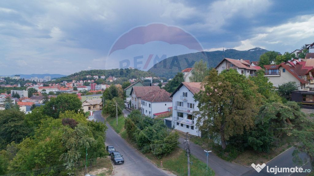 Apartament cu 3 camere in casa, curte proprie si garaj