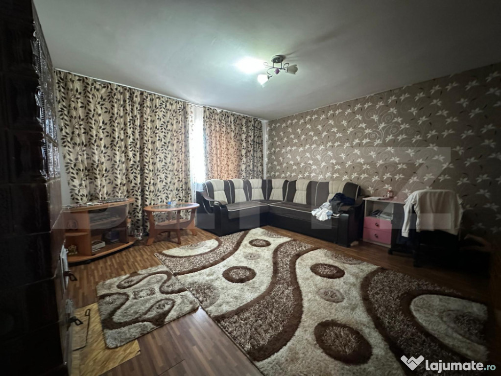 Casă individuală cu garaj, atelier, curte - zona Gh. Apost