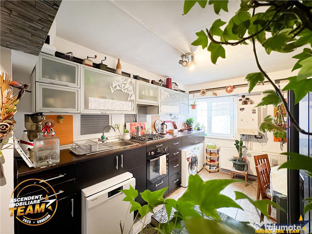 FILMTUR 3D!! Apartament cu 3 camere luminos, loc parcare, zo