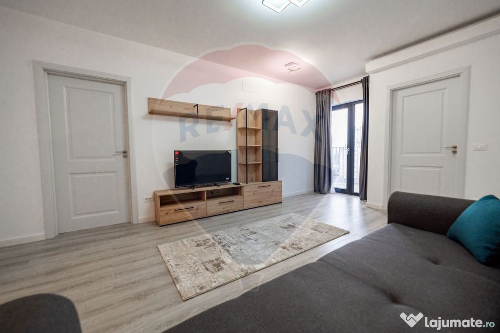 Apartament cu 3 camere de închiriat în zona Centrala