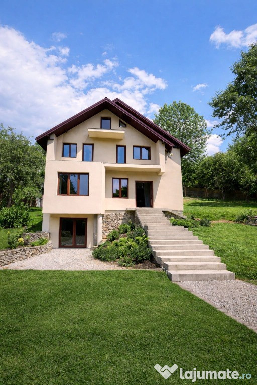 Vila zona de munte Pangarati, Neamt