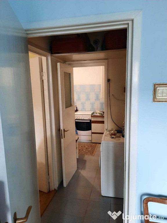 Apartament de 3 camere zona ASTRA,str Calea Bucuresti,