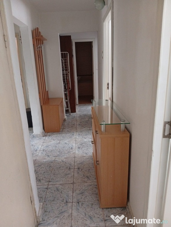 Zona P.Dulfu,4 camere, etaj 1, garaj