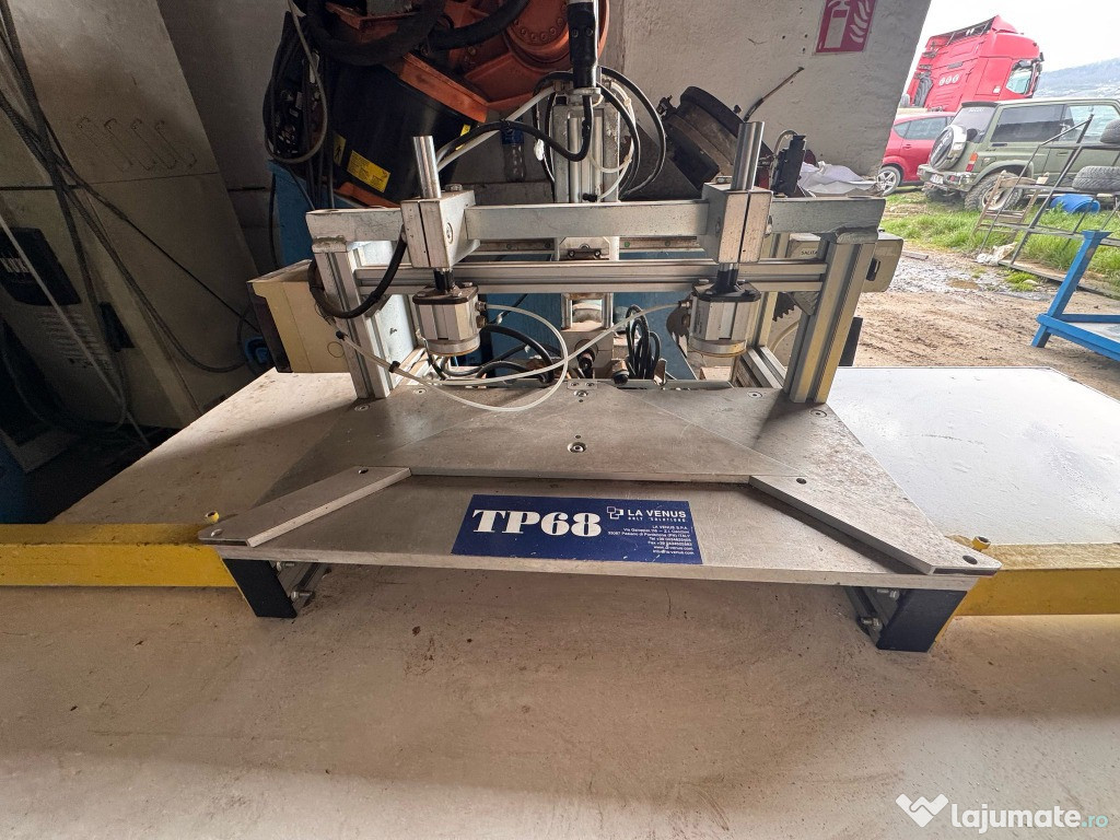 Freza automata pentru tamplarie