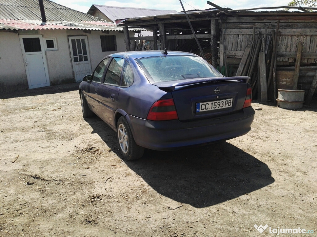 Dezmembrez opel vectra b 1.8 benzina